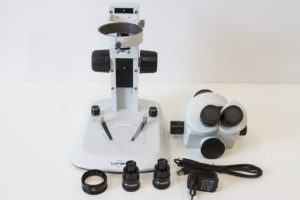 Estereomicroscópio Trinocular Zoom LM360TZ